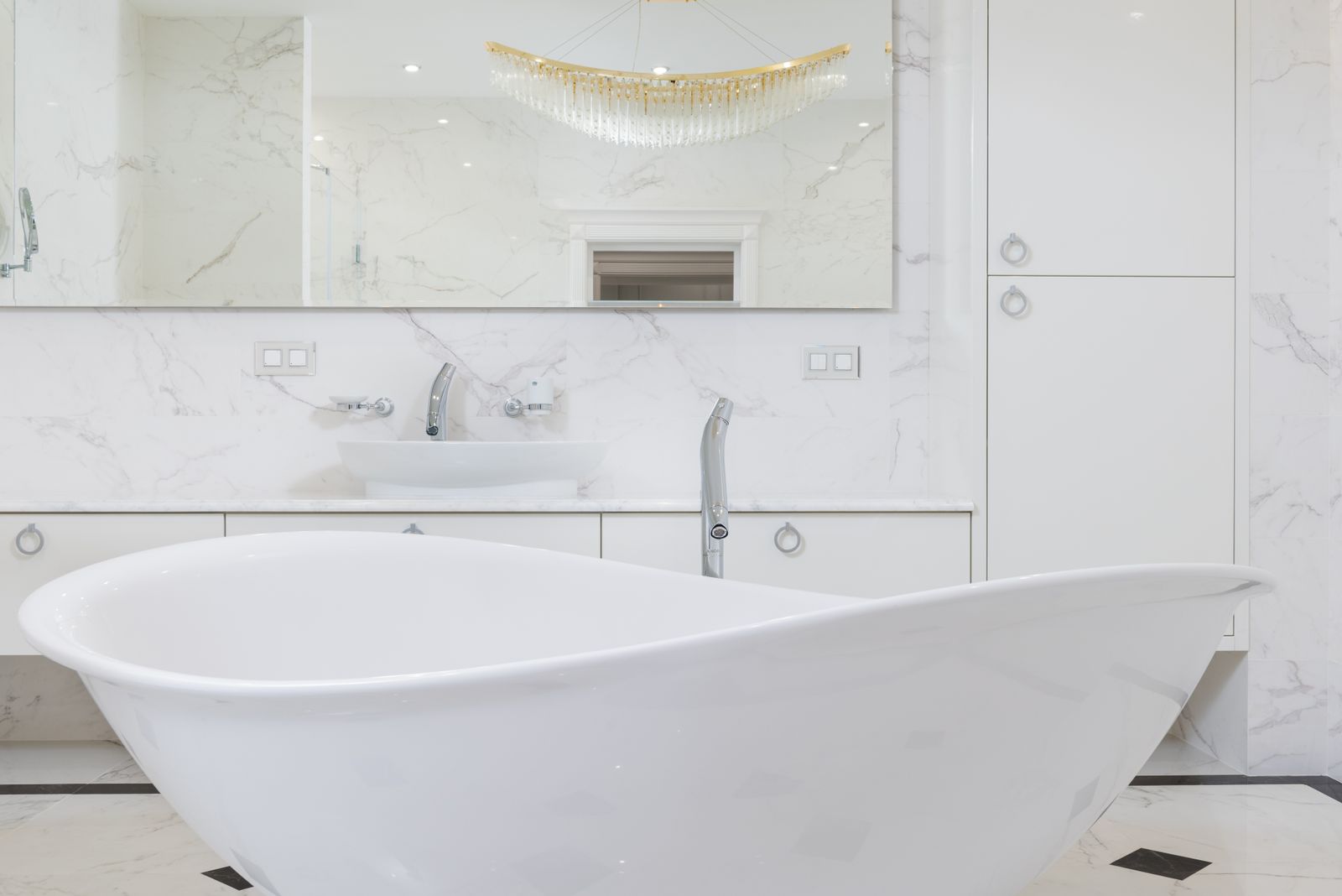 Montecito Village Residence: bath
