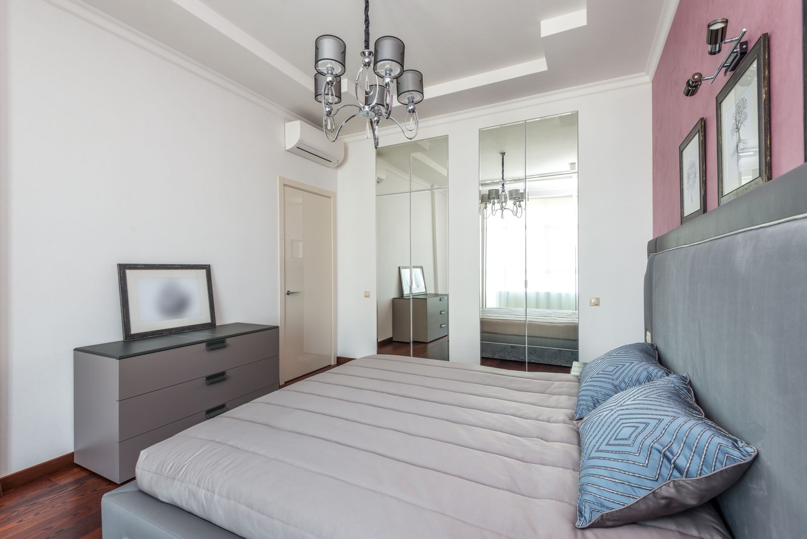 Padaro Lane Beach House: primary suite
